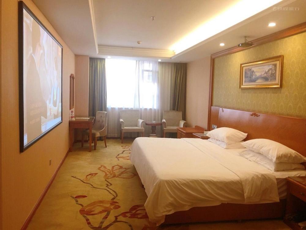 Vienna Hotel Huizhou Chenjiang Avenue Exterior photo